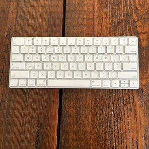 Apple Wireless Keyboard